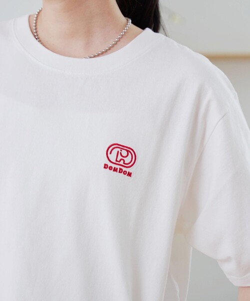coen(コーエン)の「【DOMDOM(ドムドム)×coen】アソートロゴプリントユニTシャツ(WEB限定サイズあり)(Tシャツ/カットソー・レディース・レッド/ナチュラル/ライトグレー/オフホワイト/その他1/その他2/ダークグレー/その他3・M/XL/L)」の13枚目の写真
