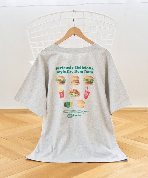 coen(コーエン)の「【DOMDOM(ドムドム)×coen】アソートロゴプリントユニTシャツ(WEB限定サイズあり)(Tシャツ/カットソー・レディース・レッド/ナチュラル/ライトグレー/オフホワイト/その他1/その他2/ダークグレー/その他3・M/XL/L)」の16枚目の写真