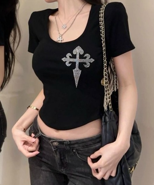 SHEPP(シープ)の「ラインストーン クロスプリント タイトフィット 半袖Tシャツ(Tシャツ/カットソー・レディース・ホワイト/ブラック・S/M)」の3枚目の写真