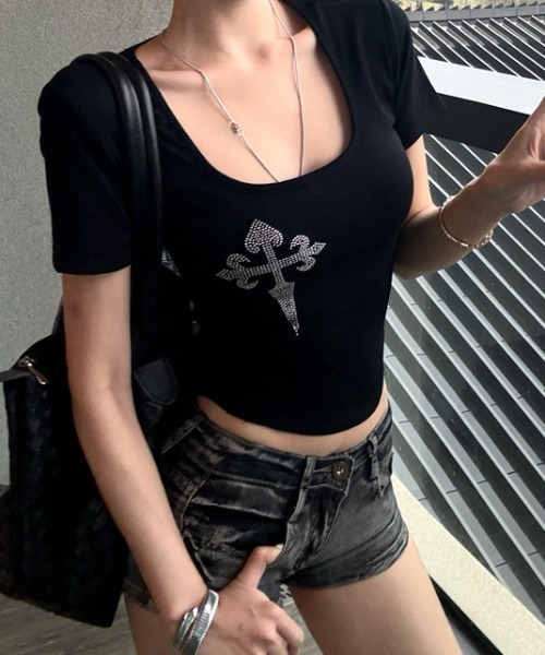 SHEPP(シープ)の「ラインストーン クロスプリント タイトフィット 半袖Tシャツ(Tシャツ/カットソー・レディース・ホワイト/ブラック・S/M)」の9枚目の写真