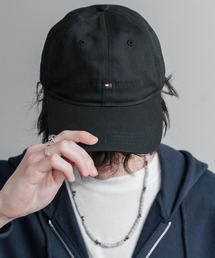 TOMMY HILFIGER（トミーヒルフィガー）の「TOMMY HILFIGER トミーヒルフィガー Am Tonal Hilfiger Logo Cap ワンポイントロゴ刺繍6パネルキャップ（キャップ）」