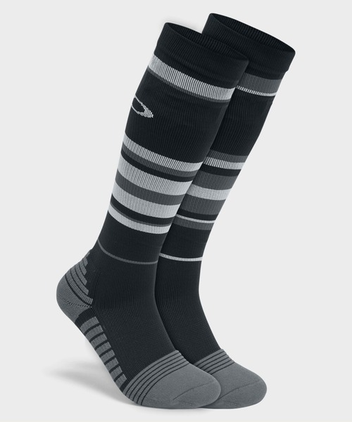 OAKLEY(オークリー)の「オークリー STRIKING SOCK 24.0/靴下/スポーツ・トレーニング/OAKLEY(ソックス/靴下・メンズ・ブラック系その他・27-29/25-27)」の1枚目の写真