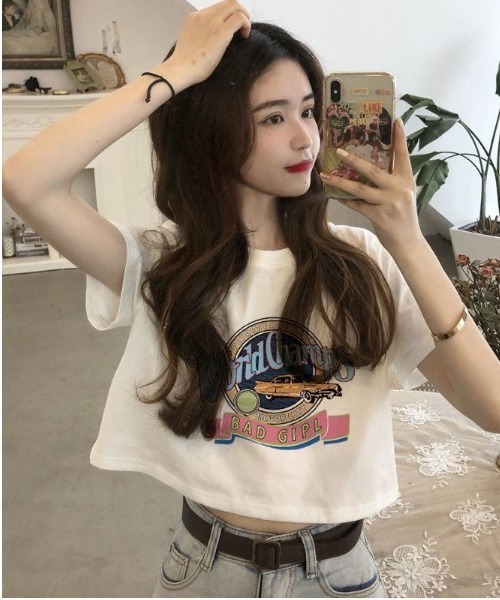 Emilie（エミリー）の「ヴィンテージロゴプリントクロップド丈Tシャツ（Tシャツ/カットソー・レディース・ブラック/ホワイト・FREE）」の5枚目の写真