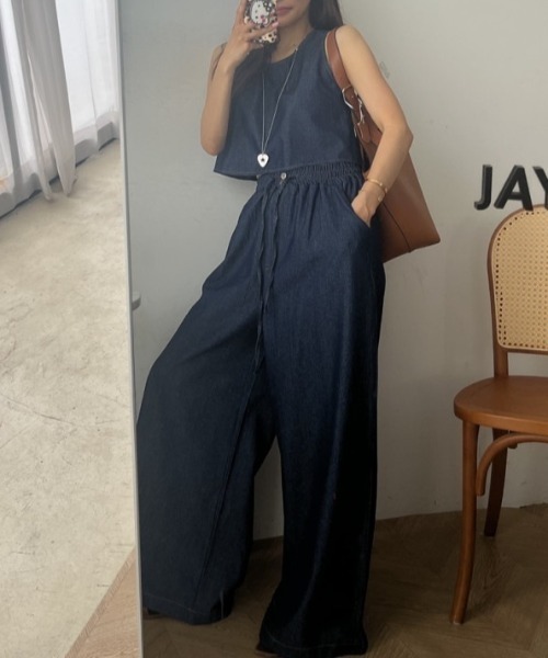 YUGA(ユーガ)の「YUGA_YGMC Korean-style Back-button cropped top + wide-leg pants set(つなぎ/オールインワン・レディース・ホワイト/インディゴブルー/ライトブルー・FREE)」の22枚目の写真