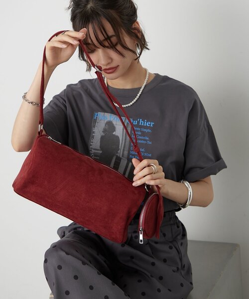 Remind me and forever(リマインドミーアンドフォーエバー)の「【WEB限定】スエード横長ショルダーバッグ(ショルダーバッグ・レディース・ブラウン/ボルドー/ブラック/キャメル・FREE)」の4枚目の写真