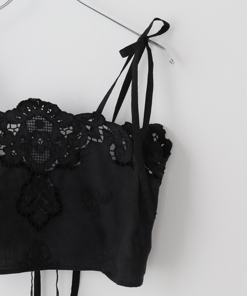IENA(イエナ)の「Heriter/エリテ cutwork bustier シャツ H0-00-3085(シャツ/ブラウス・レディース・ブラック/ホワイト・FREE)」の4枚目の写真