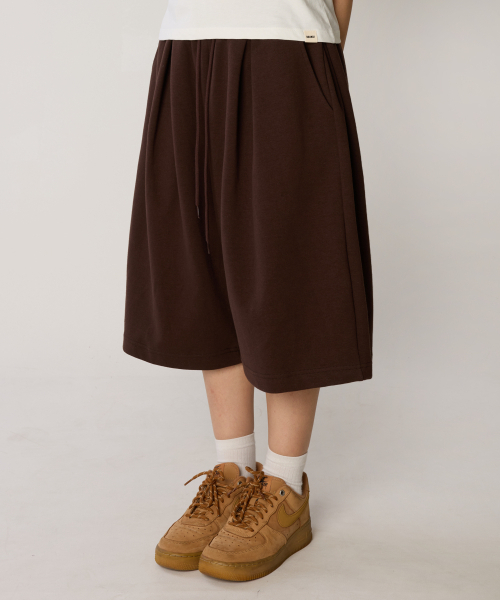 bounDary（バウンダリー）の「ツーピンタックツインクロスバミューダショートパンツ[ブラウン]（その他パンツ・レディース・その他・X-LARGE/LARGE）」の5枚目の写真