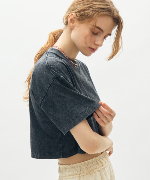 full/fill.(フルフィル)の「wash short T / ウォッシュショートT(Tシャツ/カットソー・レディース・ブラウン/ブラック/ベージュ・FREE)」の2枚目の写真