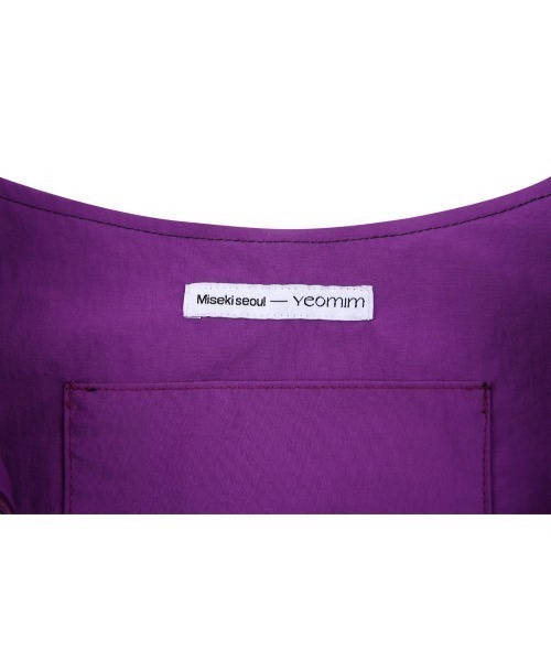 Never mind the XU / Chikashitsu+（ネバーマインド ザ エックスユー / チカシツプラス）の「【YEOMIM x Miseki seoul】Messy bag / 【ヨミム×ミセキソウル】アイレットリボンストライプショルダーバッグ（ショルダーバッグ・レディース・ブラウン/ネイビー・ONE SIZE）」の18枚目の写真