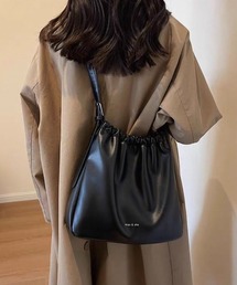 ギャザーデザイン ショルダーバッグ