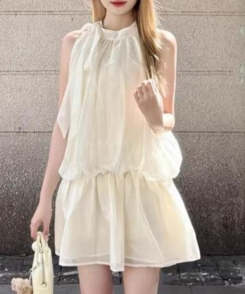 gossip!ロサンゼルス(ゴシップロサンゼルス)の「YUGA ホルターネック ドロップウエスト風のデザインミニワンピース(ワンピース・レディース・オフホワイト・M/L)」の2枚目の写真