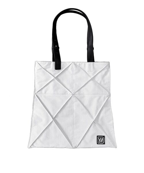 UN3D.(アンスリード)の「ORIGAMI BLOCK TOTE / オリガミブロックトート(トートバッグ・レディース・ホワイト/ブラック・FREE)」の2枚目の写真