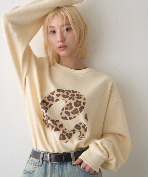 CIAOPANIC TYPY(チャオパニックティピー)の「【UNISEX】ニュアンス柄プリント2WAYワッフルロンTEE(Tシャツ/カットソー・レディース・ブラック/グレー/ボルドー/アイボリー・MEDIUM/LARGE)」の2枚目の写真