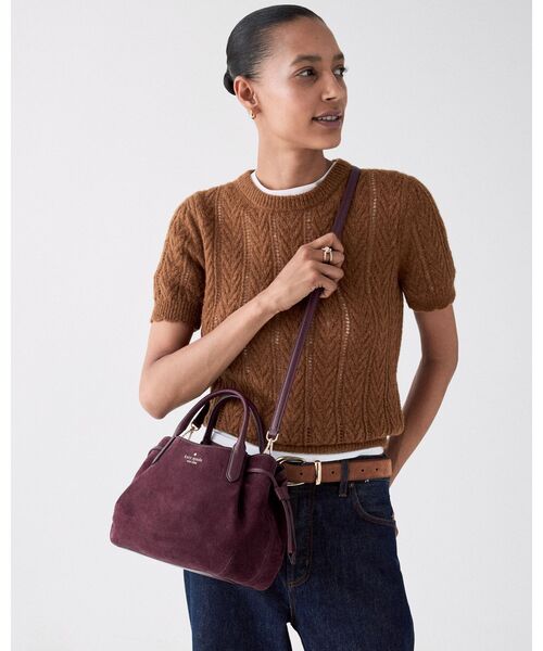 kate spade new york（ケイトスペード ニューヨーク）の「ダンプリング スエード スモール サッチェル バッグ（ショルダーバッグ・レディース・レッド・ONESIZE）」の2枚目の写真