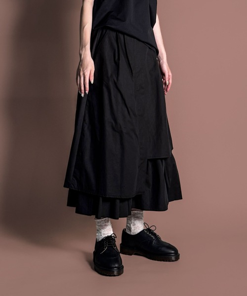 MAISON SELECT(メゾンセレクト)の「7E19 アシンメトリー レイヤードデザインスカート(スカート・レディース・チャコール/ブラック/ホワイト・FREE)」の12枚目の写真