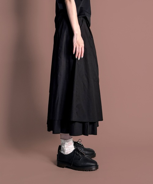 MAISON SELECT(メゾンセレクト)の「7E19 アシンメトリー レイヤードデザインスカート(スカート・レディース・チャコール/ブラック/ホワイト・FREE)」の13枚目の写真