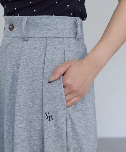 Thevon(ゼボン)の「【Yuna企画】ハイウエスト2タックスウェットパンツ(スウェットパンツ・レディース・ライトグレー・S/X-SMALL/M)」の9枚目の写真