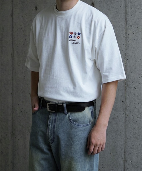merc london（メルクロンドン）の「merc london 2タイプデザイン エンブロイダリー ハーフスリーブTシャツ（Tシャツ/カットソー・メンズ・ブラック/ホワイト/ホワイト系その他/杢グレー/ブラック系その他/ネイビー系・MEDIUM/LARGE）」の2枚目の写真