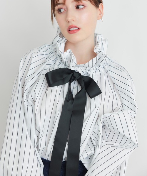 PICCIN(ピッチン)の「ピンストライプザビエルブラウス(シャツ/ブラウス・レディース・ブラック系その他/ホワイト系その他・M)」の1枚目の写真