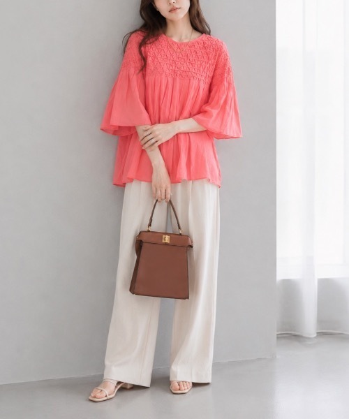 Muffiny(マフィニー)の「ボリュームスリーブブラウス【Indian Cotton】(シャツ/ブラウス・レディース・ブラック/オフホワイト/サーモンピンク/ライトブルー・MEDIUM)」の4枚目の写真
