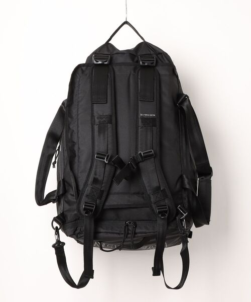 NEW ERA（ニューエラ）の「【NEW ERA/ニューエラ】クラブ ダッフルバッグ 50L 2Way ブラック（ボストンバッグ・メンズ・ブラック・FREE）」の6枚目の写真