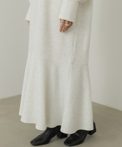 Bab(バブ)の「上品見え美シルエットマーメイドカットワンピース(ワンピース・レディース・ブラウン/ブラック/杢グレー・M)」の13枚目の写真