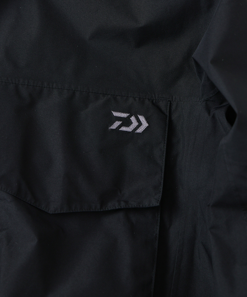 JOURNAL STANDARD relume(ジャーナルスタンダード レリューム)の「DAIWA / ダイワ 別注 GORE-TEX マウンテン フィッシングジャケット(ナイロンジャケット・メンズ・エメラルドブルー/ブラック/グレー・MEDIUM/LARGE)」の10枚目の写真