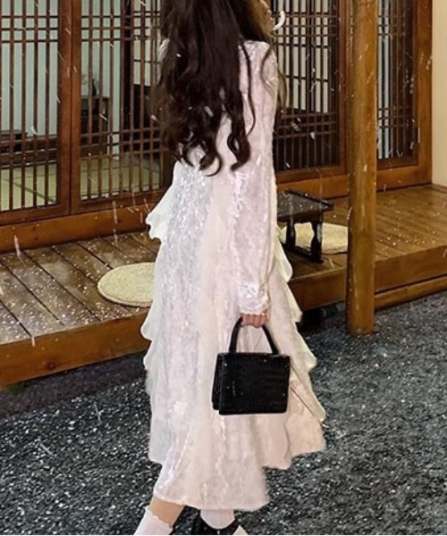&soiree(アンドソワレ)の「レース切り替えリボンフレアワンピース(ワンピース・レディース・ホワイト・SMALL/MEDIUM/LARGE)」の5枚目の写真