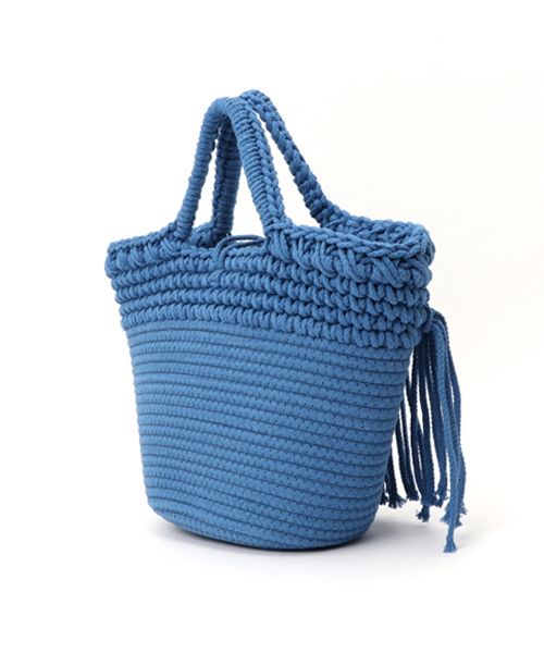 RODEO CROWNS WIDE BOWL(ロデオクラウンズワイドボウル)の「マクラメ フリンジ バッグ2(ショルダーバッグ・レディース・オレンジ/ブラック/ブルー・FREE)」の4枚目の写真