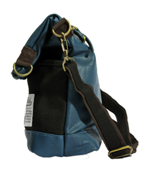 8(eight)(エイト)の「PUレザー メッセンジャーバッグ クラッチバッグ にもなる(メッセンジャーバッグ・メンズ・ネイビー/ブルー/キャメル/ブラック/インディゴブルー/カモフラージュ・FREE)」の11枚目の写真