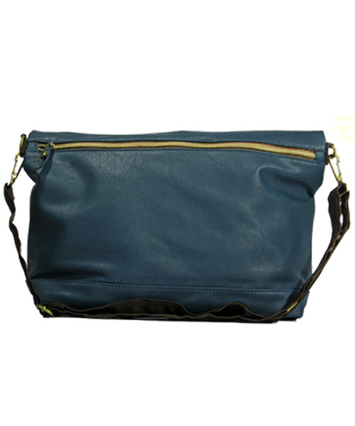 8(eight)(エイト)の「PUレザー メッセンジャーバッグ クラッチバッグ にもなる(メッセンジャーバッグ・メンズ・ネイビー/ブルー/キャメル/ブラック/インディゴブルー/カモフラージュ・FREE)」の21枚目の写真