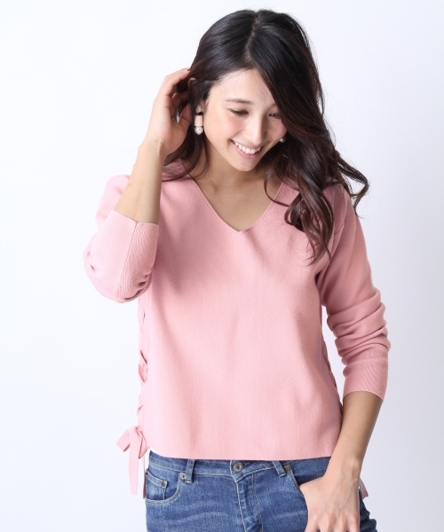 Andemiu（アンデミュウ）の「サイドレースＵＰニット747880（ニット/セーター・レディース・グレー/ピンク/ホワイト・FREE）」の3枚目の写真