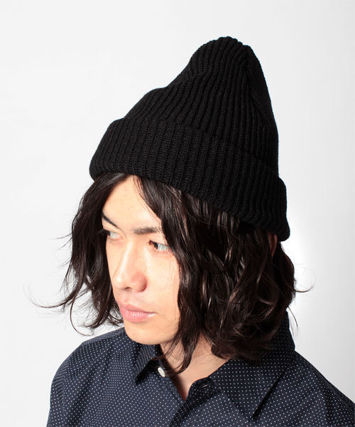 NANO universe（ナノユニバース）の「JAPAN MADE ニットワッチキャップ（ニットキャップ/ビーニー・メンズ・ホワイト/グレー/トップグレー/ボルドー/マスタード/オリーブ/ブルー/インディゴブルー/ネイビー/パープル/ブラック/その他1/その他2/その他3・FREE）」の2枚目の写真