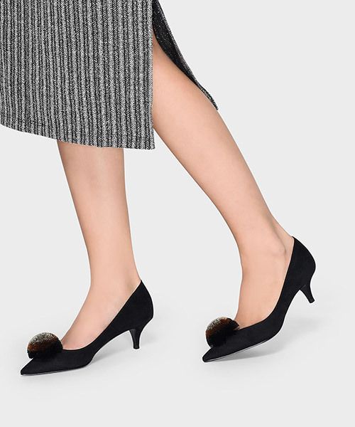 CHARLES & KEITH(チャールズ & キース)の「ポンポンカバードヒール / PUMP COVERED HEELS(パンプス・レディース・ブラック/パープル/グリーン・23cm/25.5cm/22.5cm/23.5cm/24.5cm/25cm)」の7枚目の写真