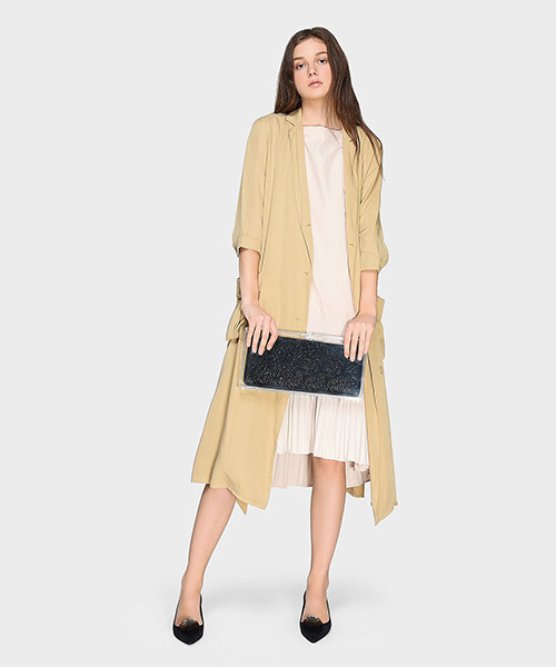 CHARLES & KEITH(チャールズ & キース)の「ポンポンカバードヒール / PUMP COVERED HEELS(パンプス・レディース・ブラック/パープル/グリーン・23cm/25.5cm/22.5cm/23.5cm/24.5cm/25cm)」の12枚目の写真