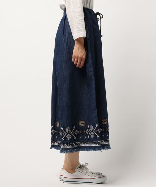 CUBE SUGAR（キューブシュガー）の「6.75オンスデニムイージーギャザーパンツ（その他パンツ・レディース・ネイビー/ブルー/ブルー系その他・M）」の4枚目の写真