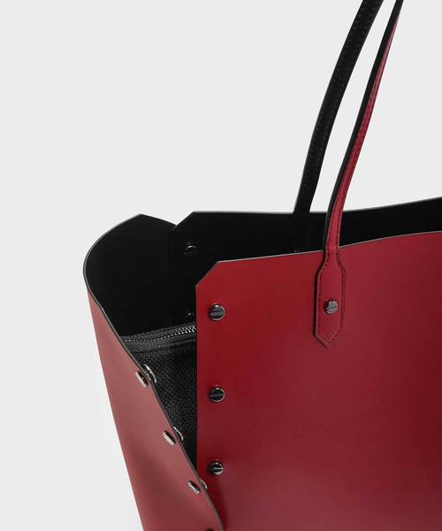 CHARLES & KEITH(チャールズ & キース)の「リバーシブルオーバーサイズトート / REVERSIBLE OVERSIZED TOTE(トートバッグ・レディース・ブラック/グリーン・XL)」の5枚目の写真