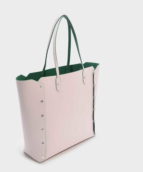 CHARLES & KEITH(チャールズ & キース)の「リバーシブルオーバーサイズトート / REVERSIBLE OVERSIZED TOTE(トートバッグ・レディース・ブラック/グリーン・XL)」の9枚目の写真
