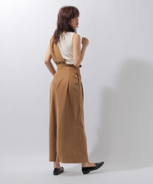 laboratory work（ラボラトリーワーク）の「ワンショルダーフレアパンツ（サロペット/オーバーオール・レディース・ブラック/ベージュ・MEDIUM）」の4枚目の写真