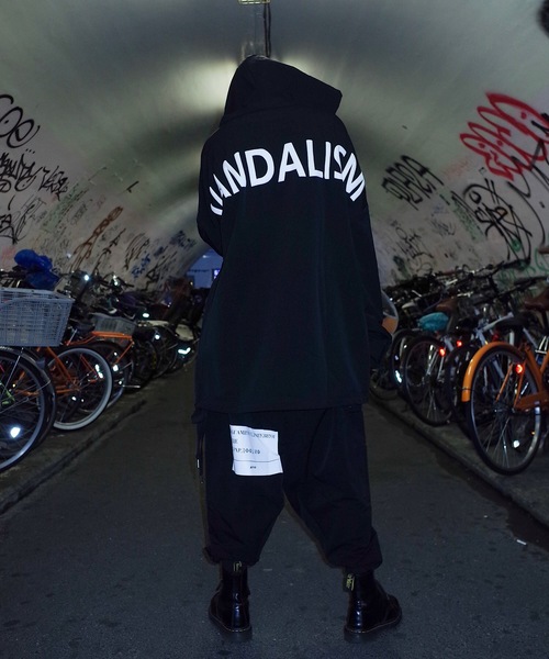 rovtski（ロフトスキー）の「rovtski【ビッグシルエット】ハードナイロンインレイプロテクションジャケット/HARD NYLON INLAY PROTECTION JACKET（その他アウター・レディース・ブラック系その他/ブラック系その他2・FREE）」の9枚目の写真