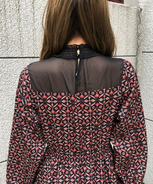 ENVYM（アンビー）の「ハイネックシャーリングＯＰ（ワンピース・レディース・ブラック/グリーン・FREE）」の5枚目の写真
