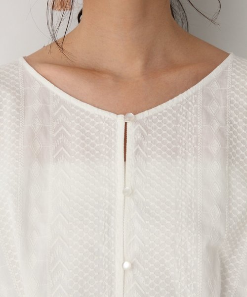 GLOBAL WORK(グローバルワーク)の「2WAYレースブラウス/833200(シャツ/ブラウス・レディース・オレンジ/ホワイト/ブラック/ベージュ・MEDIUM/LARGE)」の12枚目の写真