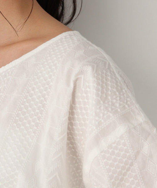 GLOBAL WORK(グローバルワーク)の「2WAYレースブラウス/833200(シャツ/ブラウス・レディース・オレンジ/ホワイト/ブラック/ベージュ・MEDIUM/LARGE)」の13枚目の写真