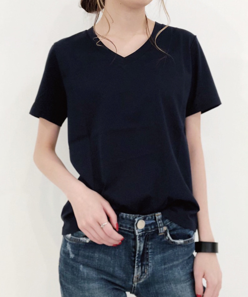 Banner Barrett（バナーバレット）の「VネックTシャツ（Tシャツ/カットソー・レディース・ホワイト/モカ/ベージュ/ネイビー・38）」の4枚目の写真