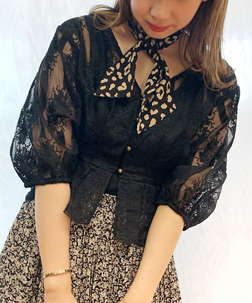 apres jour(アプレジュール)の「スカーフ付きオーガンジーレースブラウス【ZOZOTOWN限定アイテム】(シャツ/ブラウス・レディース・ブラック/チャコールグレー/その他/アイボリー・フリー)」の17枚目の写真