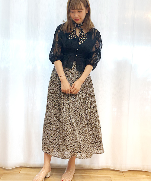 apres jour(アプレジュール)の「スカーフ付きオーガンジーレースブラウス【ZOZOTOWN限定アイテム】(シャツ/ブラウス・レディース・ブラック/チャコールグレー/その他/アイボリー・フリー)」の19枚目の写真