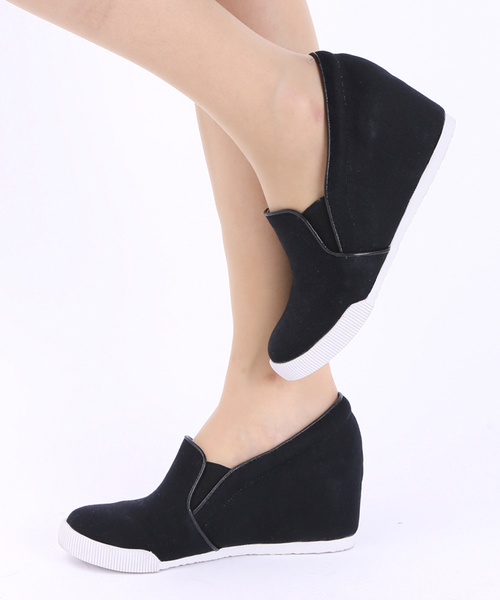 WEGO（ウィゴー）の「WEGO/インヒールスリッポンスニーカー（スニーカー・レディース・その他1/ホワイト/ブラック/レッド・23.5/24.5）」の3枚目の写真