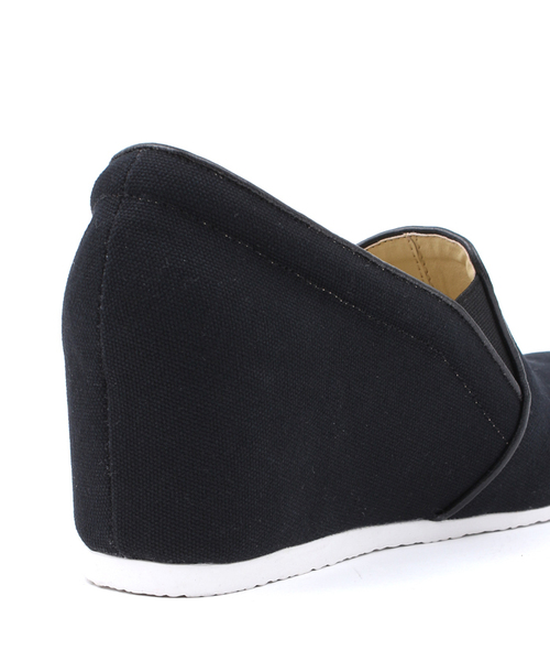 WEGO（ウィゴー）の「WEGO/インヒールスリッポンスニーカー（スニーカー・レディース・その他1/ホワイト/ブラック/レッド・23.5/24.5）」の5枚目の写真