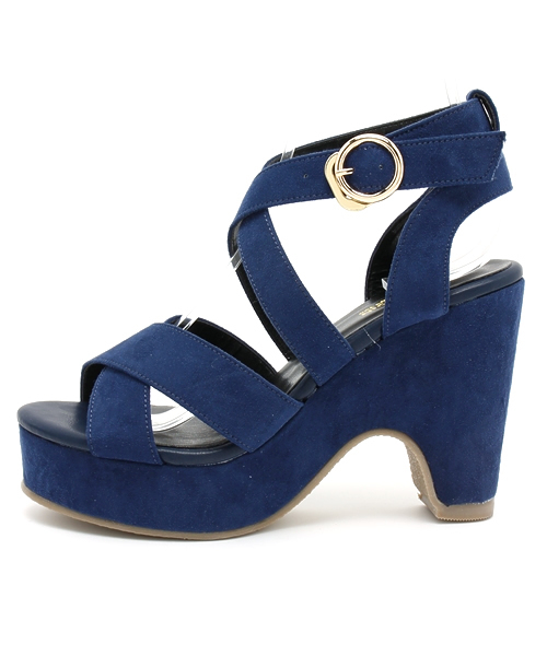 one after another NICE CLAUP(ワンアフターアナザーナイスクラップ)の「【ナイスクラップ】厚底クロスサンダル(サンダル・レディース・レッド/ベージュ/ネイビー・MEDIUM/SMALL/LARGE)」の5枚目の写真