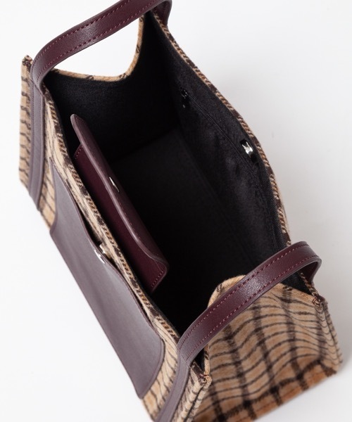 SMIR NASLI（サミールナスリ）の「Check Shoulder / チェックショルダー（ショルダーバッグ・レディース・キャメル/ブラウン/ホワイト×ブラック・フリー）」の9枚目の写真